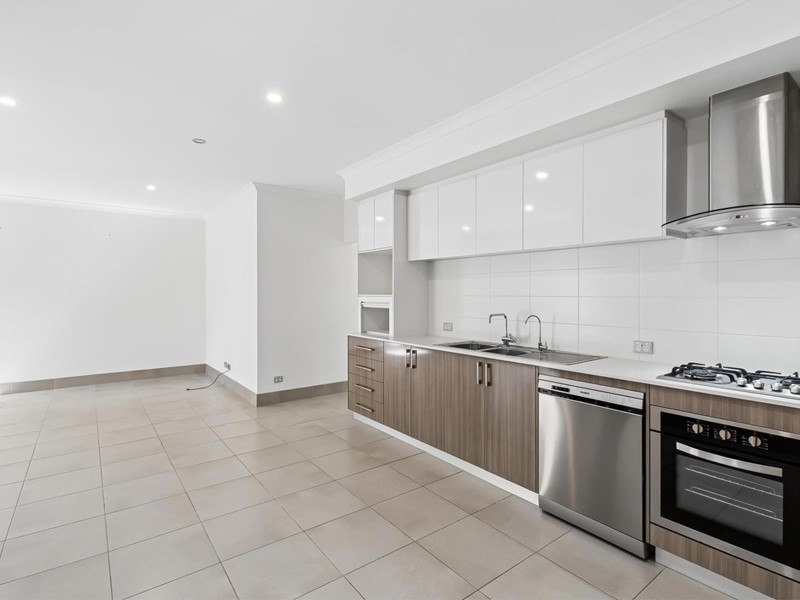 Property for sale in Westminster : Passmore Real Estate