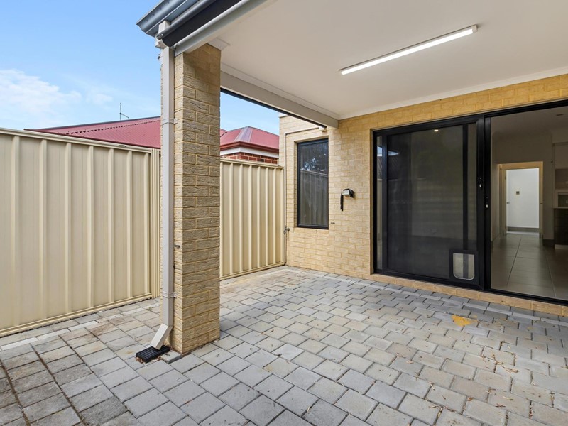 Property for sale in Westminster : Passmore Real Estate