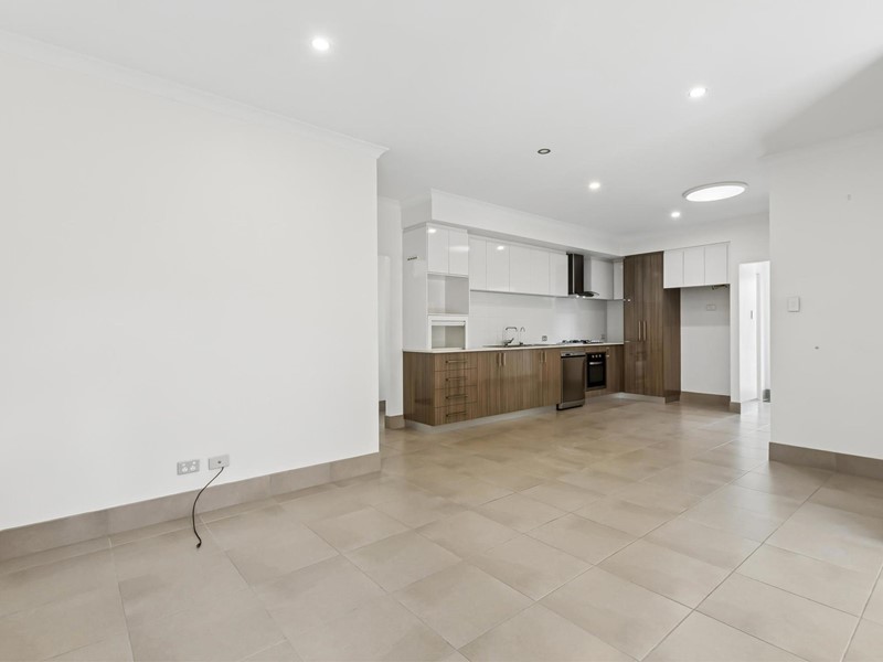 Property for sale in Westminster : Passmore Real Estate