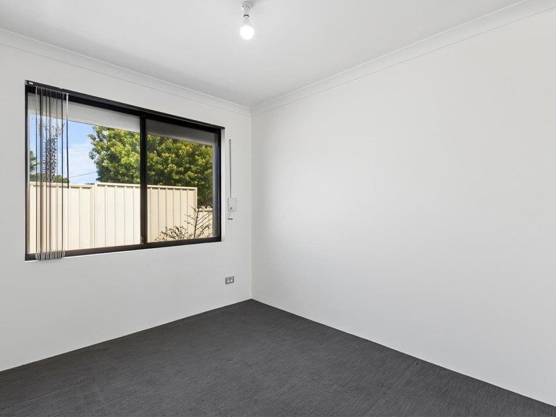 Property for sale in Westminster : Passmore Real Estate