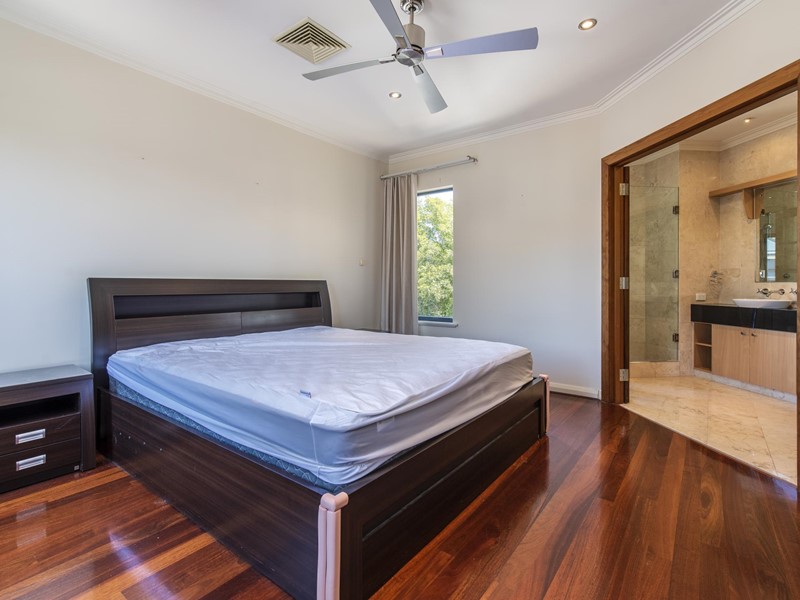 Property for rent in Mount Claremont