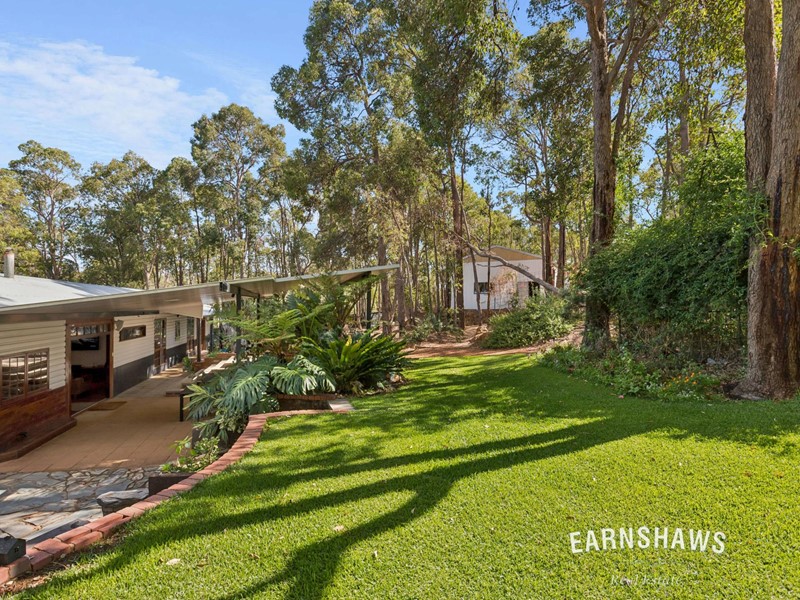 Property for sale in Glen Forrest