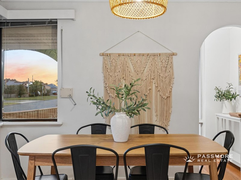 Property for sale in Morley : Passmore Real Estate