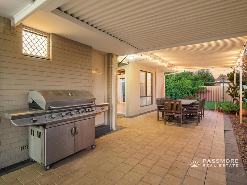 Property for sale in Morley : Passmore Real Estate