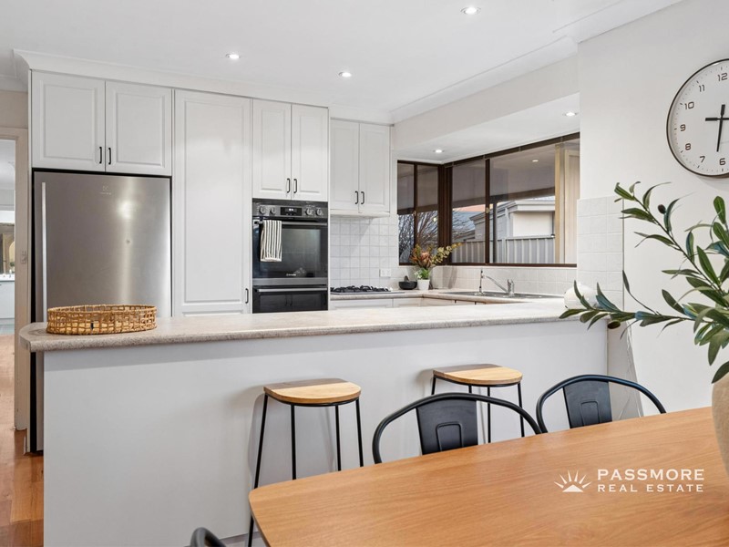 Property for sale in Morley : Passmore Real Estate