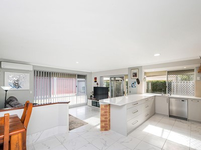 Property for sale in Ballajura : Dempsey Real Estate