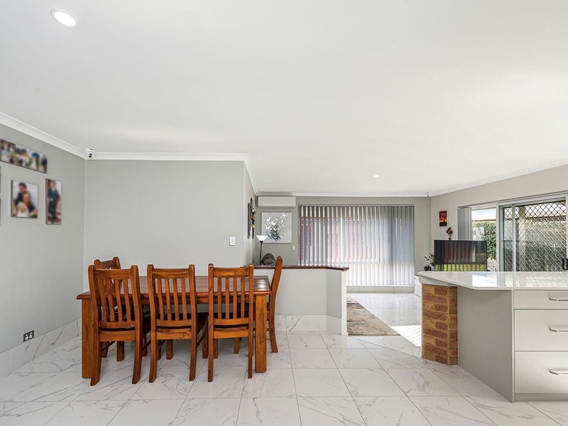 Property for sale in Ballajura : Dempsey Real Estate