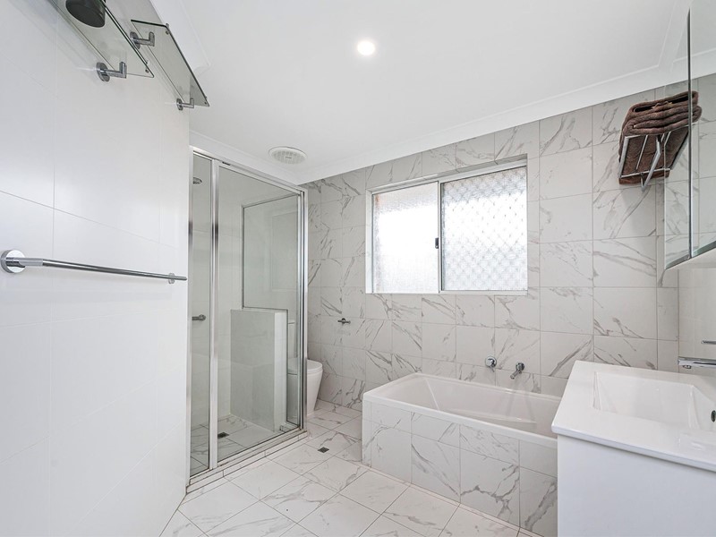 Property for sale in Ballajura : Dempsey Real Estate