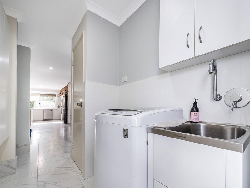 Property for sale in Ballajura : Dempsey Real Estate