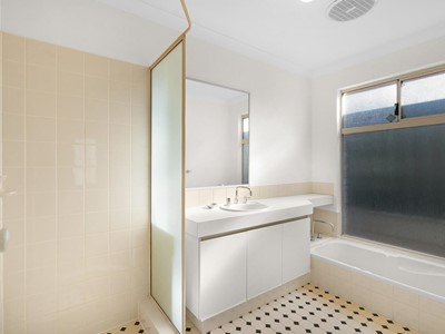 Property for sale in Innaloo : Dempsey Real Estate