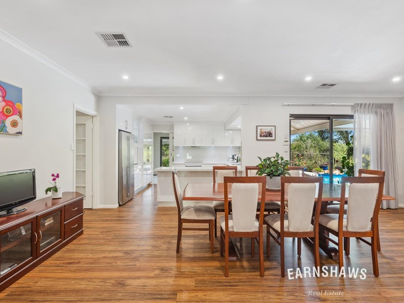 Property for sale in Swan View