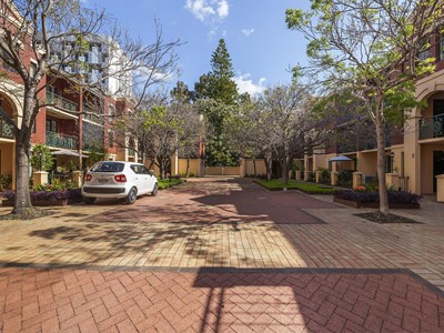 Property for sale in East Perth : BOSS Real Estate