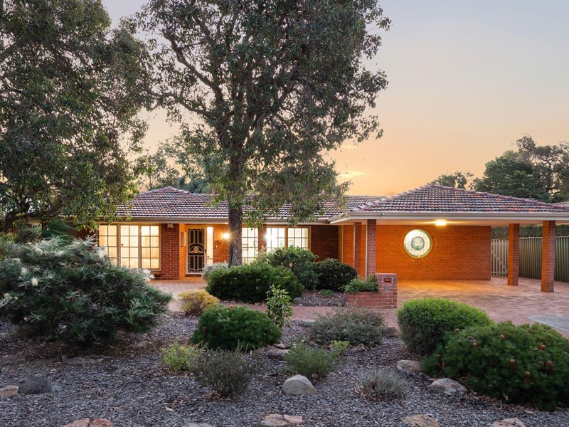 Property for sale in Attadale : Jacky Ladbrook Real Estate