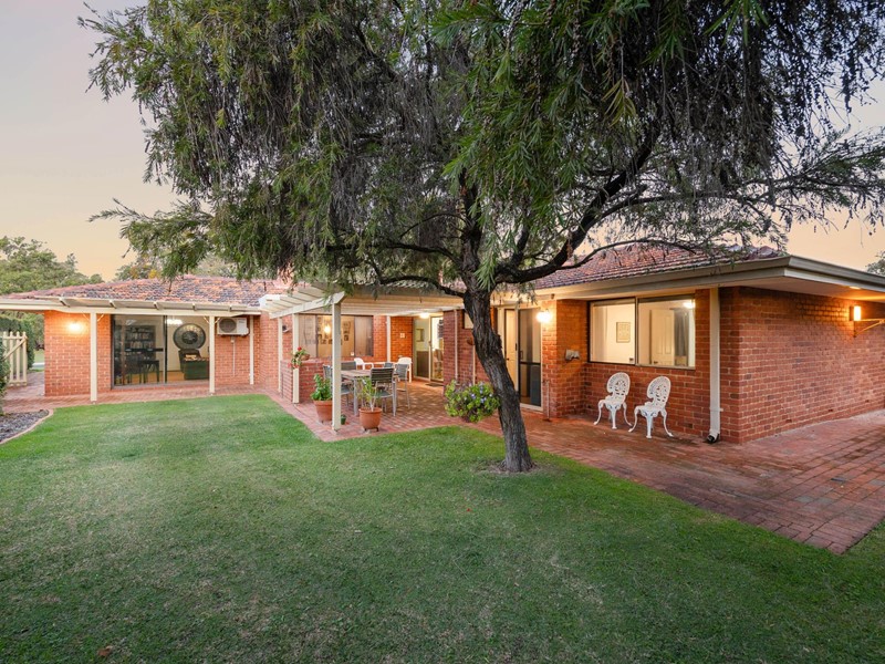 Property for sale in Attadale : Jacky Ladbrook Real Estate