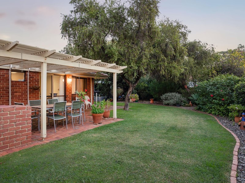 Property for sale in Attadale : Jacky Ladbrook Real Estate