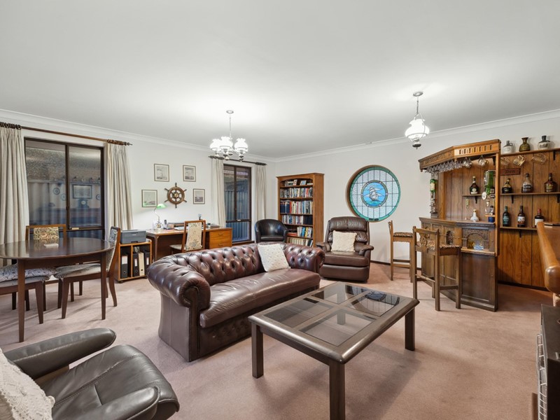Property for sale in Attadale : Jacky Ladbrook Real Estate