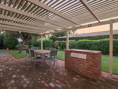 Property for sale in Attadale : Jacky Ladbrook Real Estate