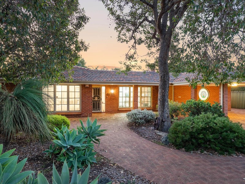 Property for sale in Attadale : Jacky Ladbrook Real Estate
