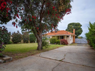 Property for sale in Hamilton Hill : Southside Realty