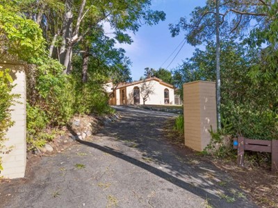 Property for sale in Glen Forrest