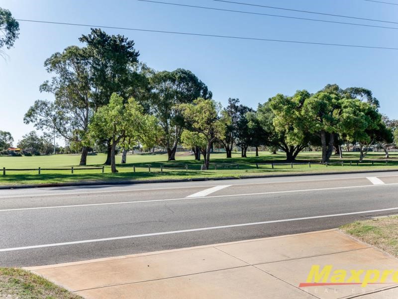 Property for sale in Lynwood