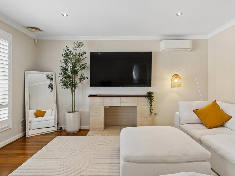 Property for sale in Morley : Passmore Real Estate