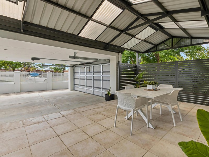 Property for sale in Morley : Passmore Real Estate